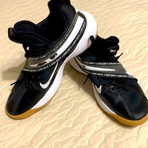 Nike Hyperset black volleyball shoes women’s size 9